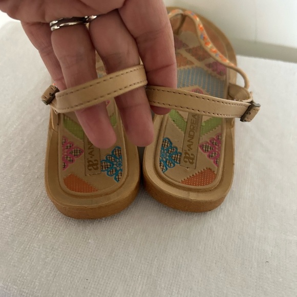 Andrea collection Boho size 8 sandals with embodying detail Lade in Brazil - Picture 5 of 8